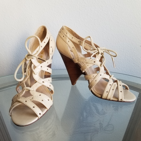 L.A.M.B by Gwen Stefani 90s Y2K Lace Up Tan Leather Heels Size 6 - Picture 2 of 13